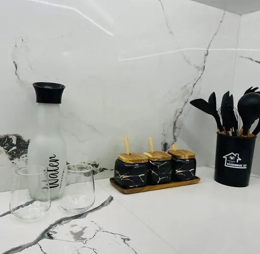 Centrally Located Apartamento *