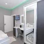 Centrally Located Appartamento Korce