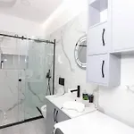 Centrally Located Appartamento *