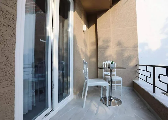 Centrally Located 아파트 코르처